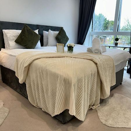 Kayz Lodge- Luxury Ensuite-Private & Shared Accommodation In A New House At The Olympic Village Overlooking Stratford Westfield And Tube Station London Luaran gambar