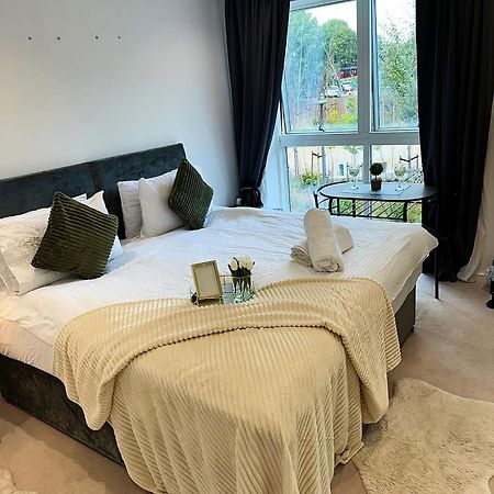 Kayz Lodge- Luxury Ensuite-Private & Shared Accommodation In A New House At The Olympic Village Overlooking Stratford Westfield And Tube Station London Luaran gambar