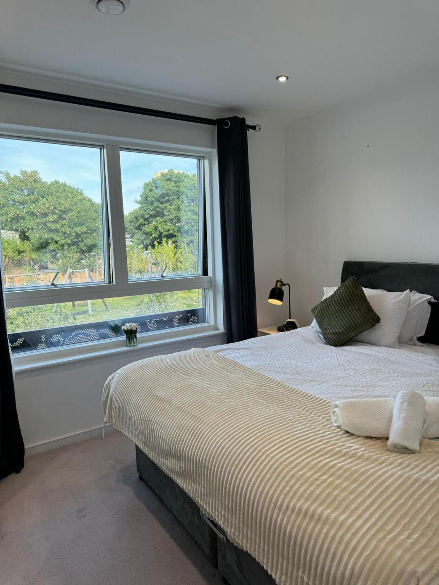 Kayz Lodge- Luxury Ensuite-Private & Shared Accommodation In A New House At The Olympic Village Overlooking Stratford Westfield And Tube Station London Luaran gambar