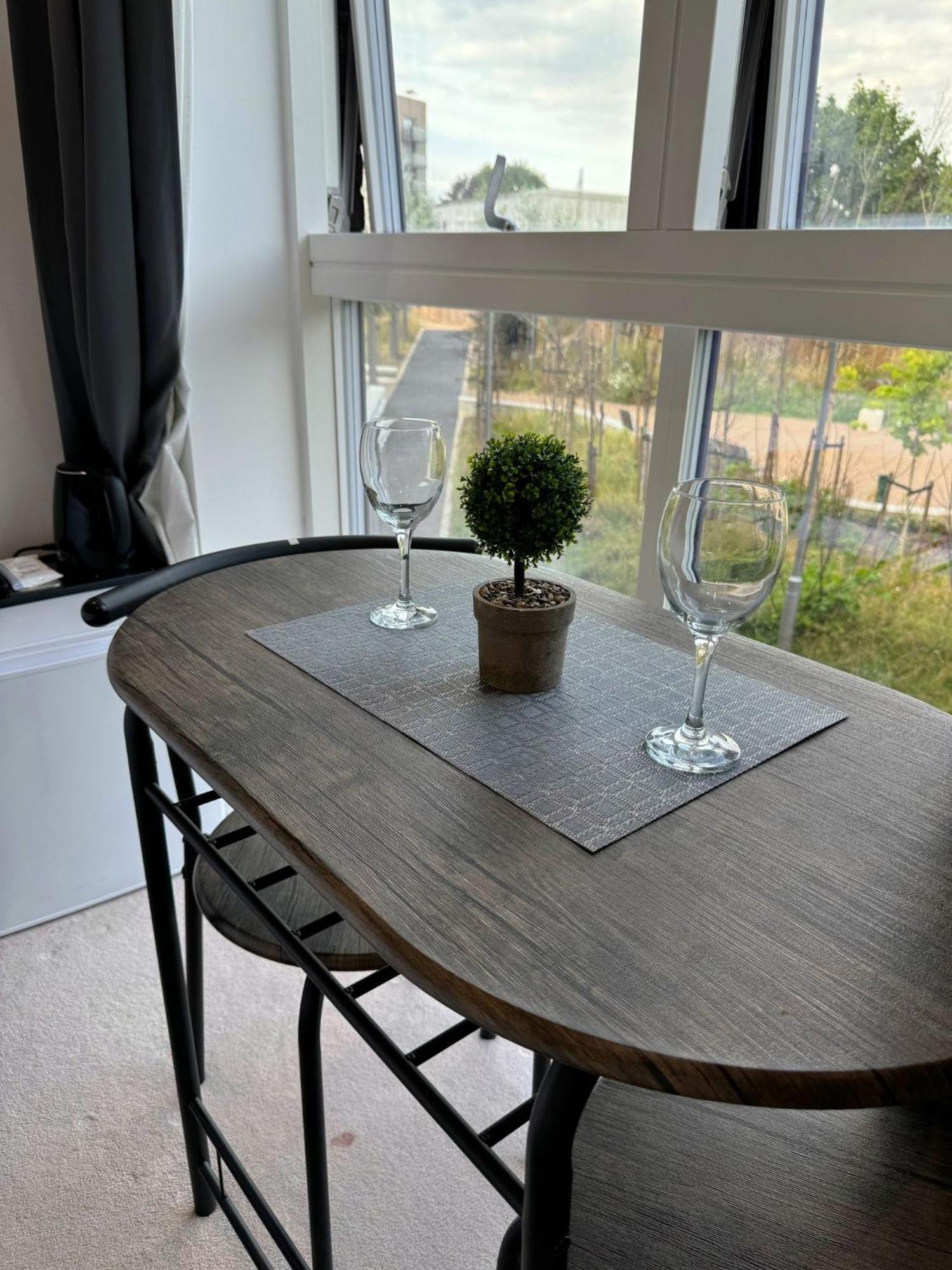 Kayz Lodge- Luxury Ensuite-Private & Shared Accommodation In A New House At The Olympic Village Overlooking Stratford Westfield And Tube Station London Luaran gambar